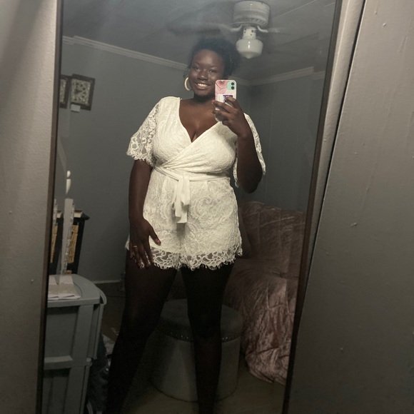 White romper - Picture 3 of 3